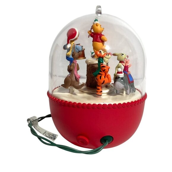 Hallmark Keepsake Ornament Magic Winnie the Pooh Parade Motion Music 1994 XMAS - Picture 6 of 13